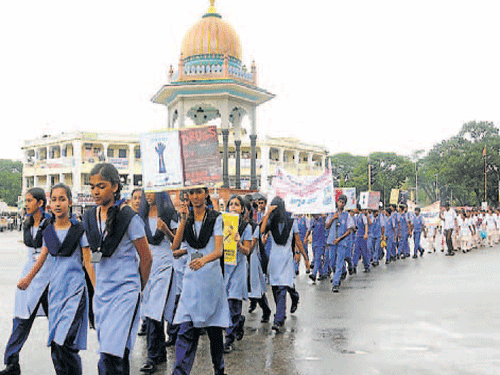 Students participate in a rally organised as part of International Day Against Drug Abuse, in Mysuru, on Friday. DH photo