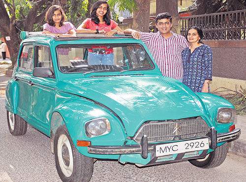 BLUEWONDER Steven and Anjali with their children Fiona and Keya with their Citroen Dyane 6. DH PHOTO BY SK DINESH