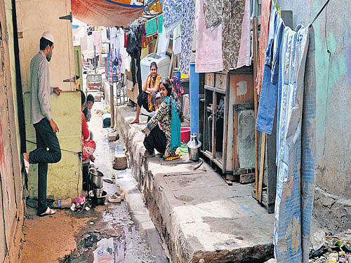 Traders live in appalling conditions at Akkipet market