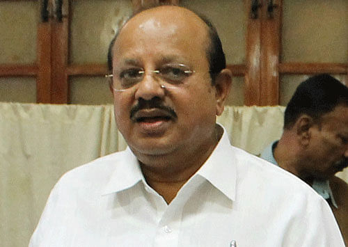 The minister, interacting with reporters on Wednesday, expressed resentment over the governor's action of forwarding the Karnataka municipal corporation amendment bill, which would allow formation of smaller municipal bodies in place of the BBMP, to the President.  DH file photo