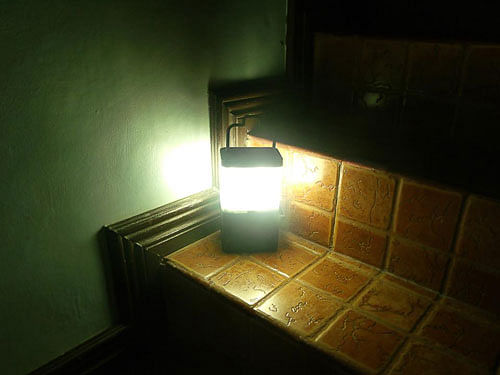 Sustainable Alternative Lighting or SALt lamp. Image courtesy: facebook
