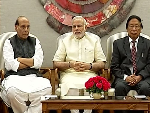 PM at signing ceremony of peace treaty between NSCN and Govt. of India.  Courtesy: YoutubeScreengrab