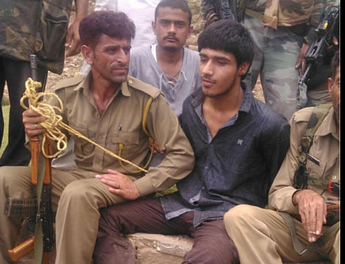 Terrorist captured alive after the Udhampur attack. Photo Courtesy: Twitter