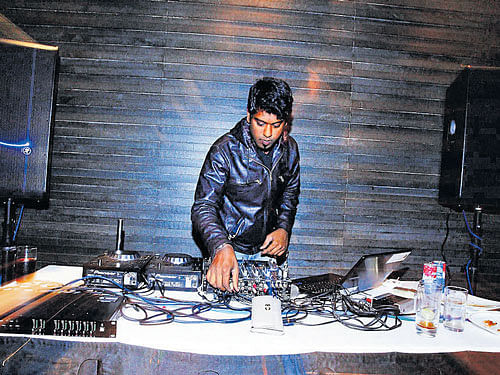 experimenting Youngsters like Imdad Shariff of 'Shanti Ashram' are coming up with  eclectic mixes of electronic and acoustic sounds.