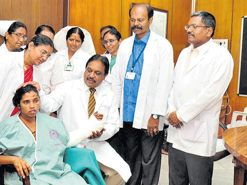 Rajeshwari's amputated hand was successfully re-attached by doctors at a government hospital in Chennai.