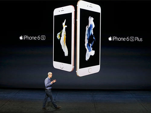 Apple CEO Tim Cook introduces the iPhone 6s and iPhone 6sPlus during an Apple media event in San Francisco, California. Reuters Photo