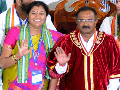B&#8200;N&#8200;Manjunath Reddy and P&#8200;Hemalatha. DH file photo
