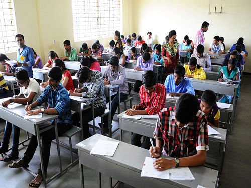 Owing to a mix up in the question papers, aspirants were baffled to see questions pertaining to General Studies I, II, III and IV and optional paper Geography, while they were appearing for the Essay paper on Saturday. DH file photo