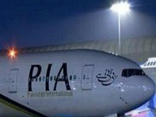 The Border Force Heathrow had included PIA in the yellow category (warning to ban it) because its crew are allegedly involved in carrying restricted items or goods in excess of their (duty-free) personal allowances. Image Courtesy Twitter.