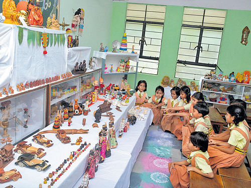 knowing the traditions To learn more about Dasara, schools in Shivamogga encourage students to bring in their favourite dolls and keep them in the class collection. photo by Shivamogga Nagaraj