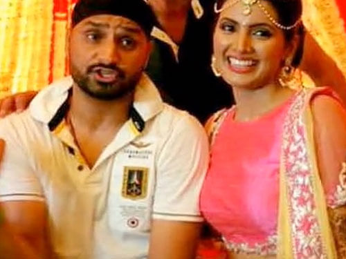 Harbhajan will tie the knot with his long-time girlfriend Geeta on October 29 in Jalandhar.  Video grab