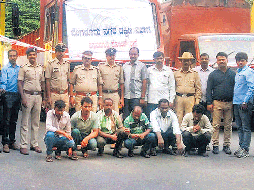 The inter-state gang of vehicle thieves and the tipper lorries they stole in Salem, Tamil Nadu. DH PHOTO