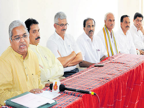 Former minister Govind Karjol speaks during a press conference prior to Antyodaya Samavesha organised by the BJP state backward classes and SC/ST Morcha, at Sanghaniketan in Mangaluru on Monday. DH photo