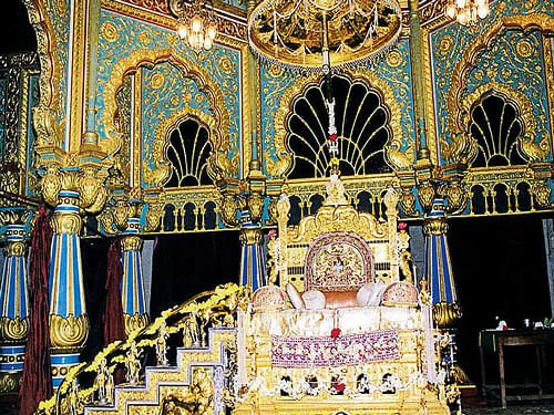 It is believed that the throne was with the Vijayanagar rulers before it came into the hands of&#8200;Wadiyars, the erstwhile rulers of Mysuru (earlier Mysore) in the early 17th century.