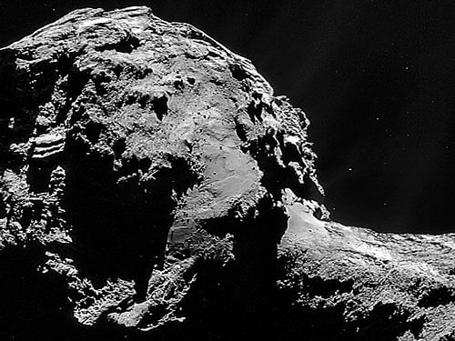 Rosetta sniffs oxygen around Comet 67P