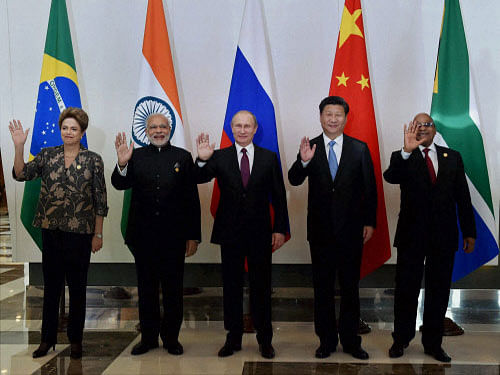 Prime Minister Narendra Modi with Russian President Vladimir Putin, Brazilian President Dilma Rousseff, Chinese President Xi Jinping and South African President Jacob Zuma posing for a group photo before the BRICS meeting in Antalya, Turkey. PTI photo