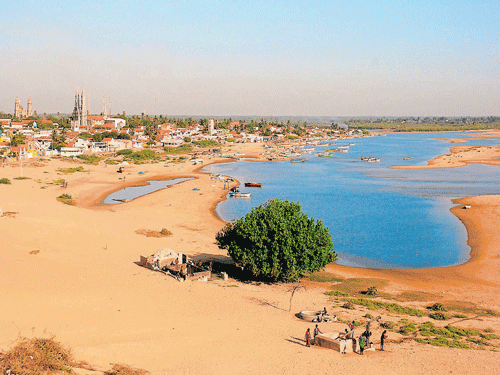 A view of the lagoon; Manapad village