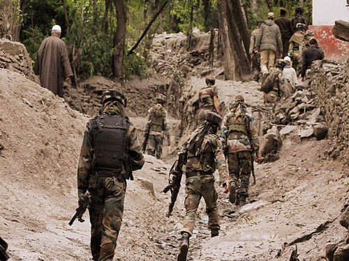 Three ultras and a civilian were killed while an army officer was injured when heavily armed militants attacked an army base near Line of Control. PTI file photo