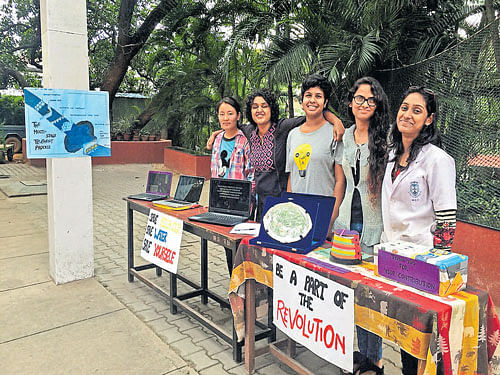 Students of Mount Carmel College take part in the march to create awareness about the pathetic state of Bellandur lake in the City on Saturday. DH photo