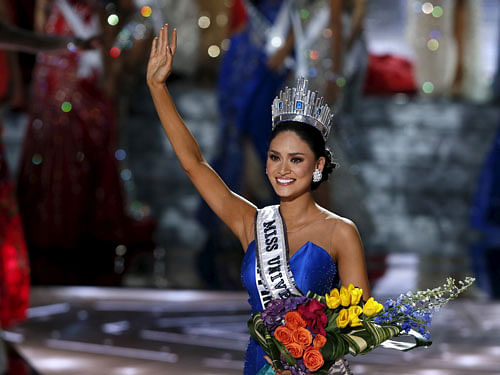 Miss Philippines Pia Alonzo Wurtzbach waves after winning the 2015 Miss Universe Pageant in Las Vegas, Nevada, December 20, 2015. Miss Colombia was originally announced as the winner but the host Steve Harvey made a mistake, show officials said. REUTERS