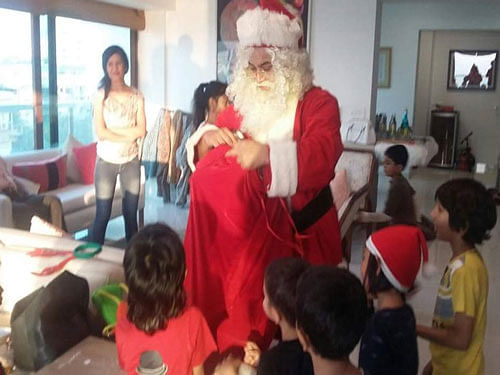 Aamir Khan as Santa, image twitter