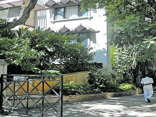Former minister Gali Janardhana Reddy's (inset) residence in Bengaluru. DH&#8200;photo