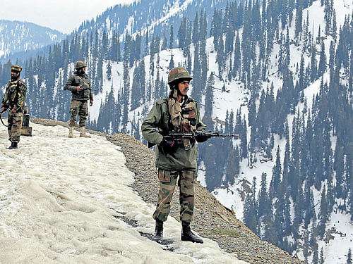 Four soldiers of 3 Ladakh Scouts died when their patrol party was hit by a massive avalanche in Ladkah region of Jammu and Kashmir, a Defence Spokesman said today. PTI File photo