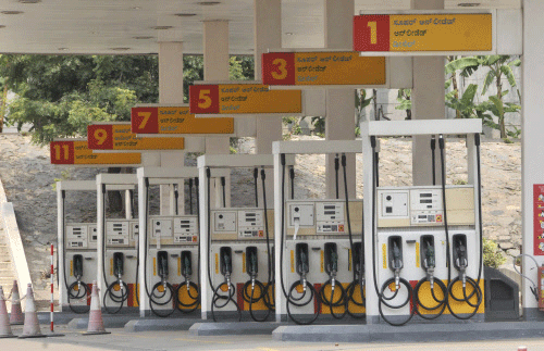 Government today hiked excise duty on petrol by Rs 0.75 per litre and by Rs 2 a litre on diesel, the second increase in duties in less than two weeks, to mop up over Rs 3,700 crore in additional revenue. DH file photo