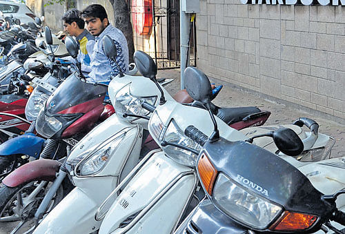 Passengers could hire motorbikes at Metro stations, go to work and return them on way back. dh photo