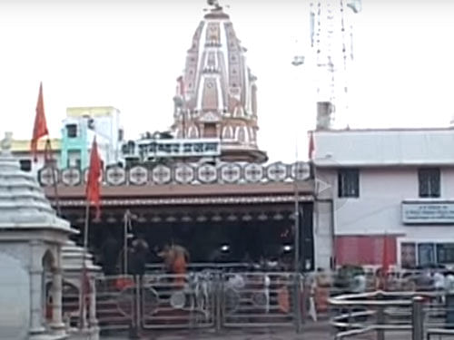 Shani Shingnapur temple, screen grab