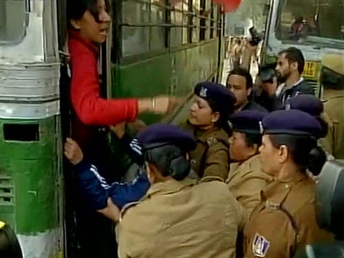 Rohith Vemula suicide case: Police detain JNU students' protesting against HRD Ministry in Delhi. Cortesy: ANI