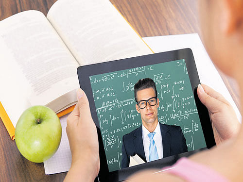 Online learning gives students the flexibility to learn at anytime and from any where.