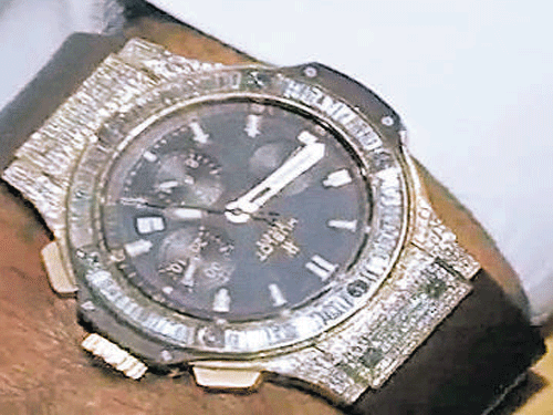 Siddaramaiah revealed that the expensive watch was gifted to him by his close friend (NRI) Gopal Pillai Girish Chandra Verma who visited India last July. File Photo.