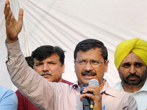 Amritsar: Delhi Chief Minister Arvind Kejriwal speaks during a public in Amritsar on Saturday. PTI photo