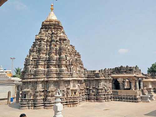restored Someshwara Temple at Lakshmeshwar near Gadag. photo by author