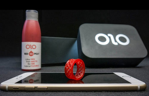 The gadget called OLO is designed to be simple, consisting of three plastic pieces, one chip, and one motor, all operated by four AA batteries. Image courtesy: Twitter