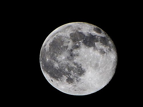 Moon plays key role in maintaining Earth's magnetic field
