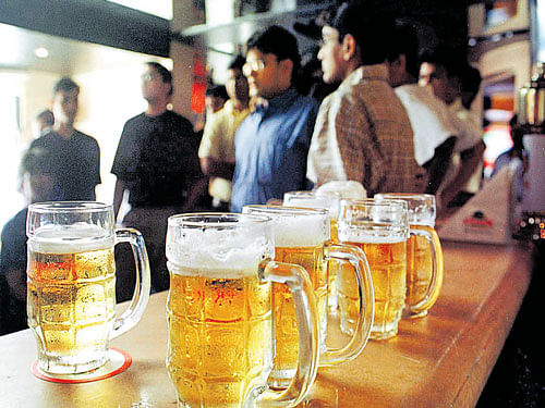 This March, Bengalureans have guzzled 2.18 lakh litres of beer more than what it was in March 2015.  dh file photo