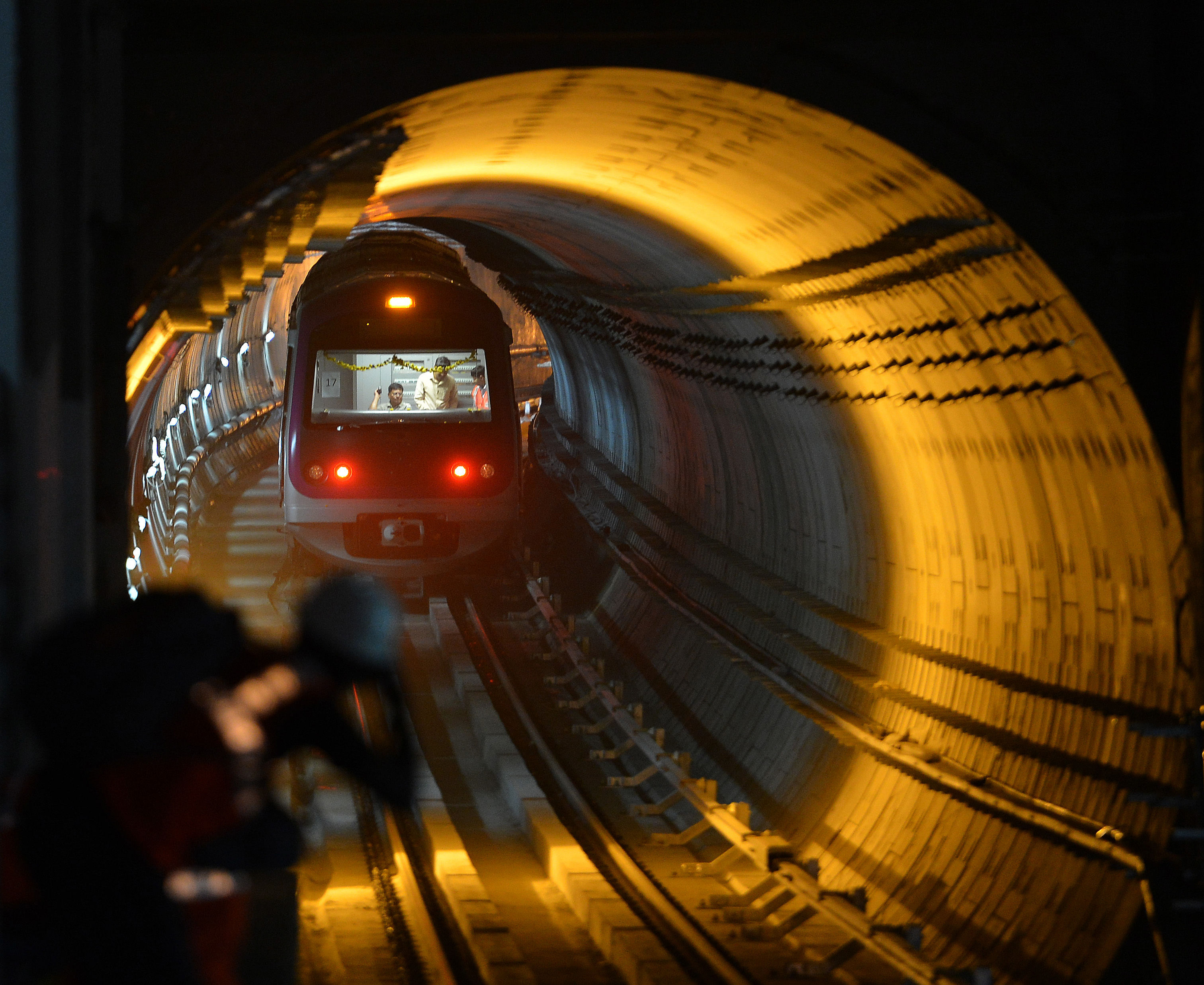 The 18.2-km East-West stretch from Bayappanahalli to Mysuru Road will pass through Majestic, the city's nerve centre. dh file photo for representation