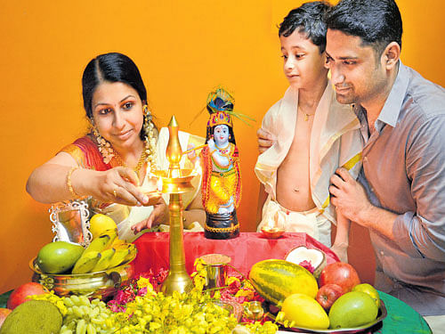Darsana and Arun with son Parthip.