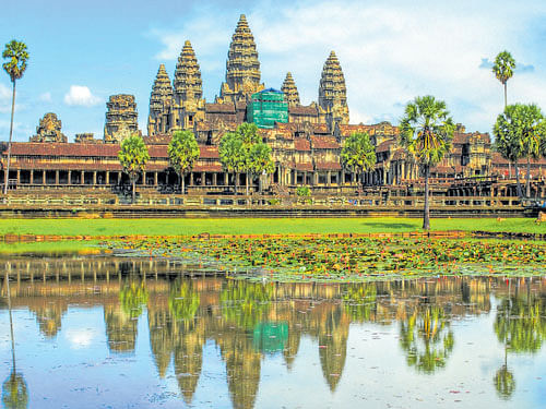 with much splendour: Angkor Wat, the largest religious site in the world