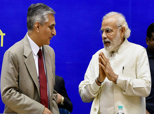 Prime Minister,Narendra Modi with Chief Justice of India TS Thakur during the inauguration of Joint Conference of Chief Ministers and Chief Justices at Vigyan Bhavan in New Delhi on Sunday. PTI