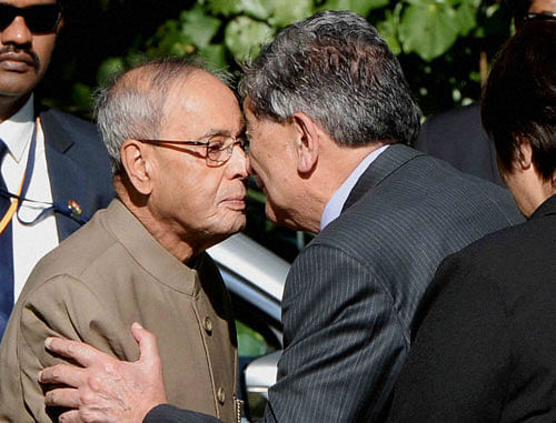 President Pranab Mukherjee being welcomed in traditionally Maori Style by Gregory Baughen, Official Secretary of Lieutenant General Sir Jerry Mateparae, Governor General of New Zealand, at Government House in Auckland on Saturday. PTI Photo
