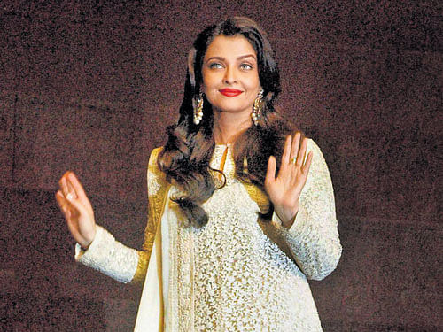 confident Aishwarya Rai Bachchan.