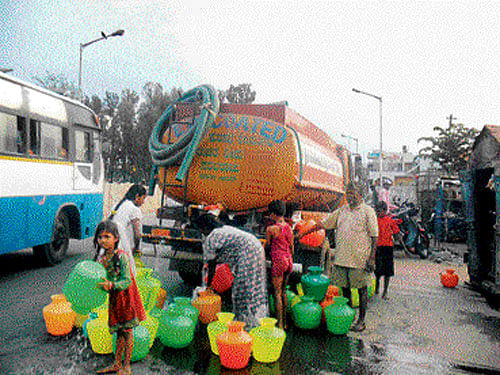 Borewells dry up, thirsty villages around Bengaluru facing crisis