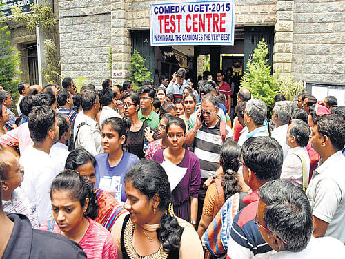 This is the first time that the ComedK exam has gone online and is being conducted at a national level. It is being held in 156 cities and in 729 centres across the country. DH file photo. For representation purpose