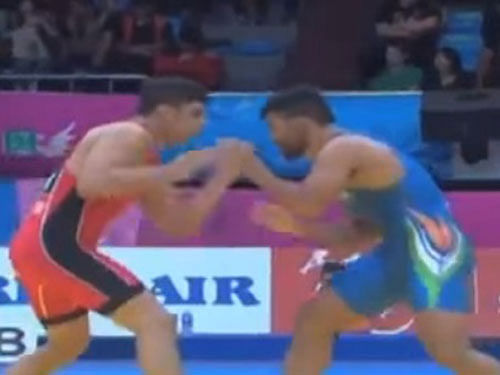 Gurpreet weighed 500gm more than what was stipulated to be eligible for the Greco-Roman 75kg category competition at ongoing 2nd World Qualifying tournament at Istanbul, Turkey, which is the last qualification event for the Rio Olympics. Screen grab.