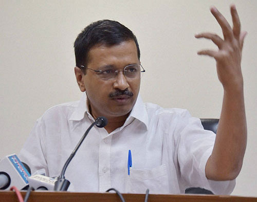 'The Congress and BJP are 2 sides of the same coin, they are both corrupt. Narendra Modi had said they will neither take nor offer bribes, but not a single arrest has been made in their last 2 years in power,' Kejriwal said at the Saturday rally. PTI file photo