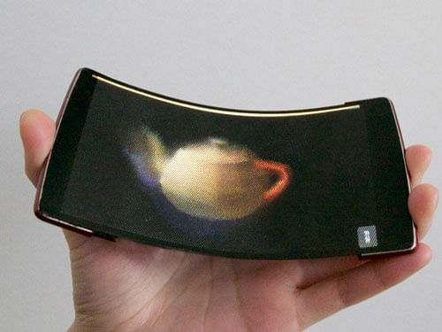 HoloFlex, first holographic flexible smartphone. Courtesy: Twitter