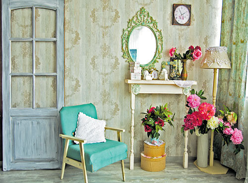 FRESH APPEAL Flowers have the ability to change the atmosphere at home in an instant.